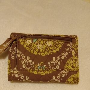 Vera Bradley Compact Taxi Brown and Green Floral Wallet Sittin In Tree Pattern